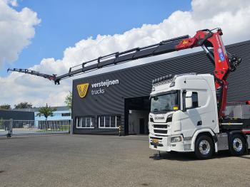 Scania R590 V8 8x2 / HMF 9520 CRANE - JIB - WINCH / TRACTOR